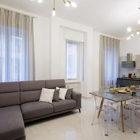 Genoa Lux Apartments With Parking Exterior photo
